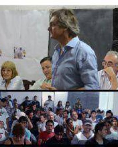 Amplia participaci�n de j�venes en el primer encuentro del IPES Chaco