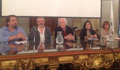 Solanas habl� de "un criminal acuerdo PRO-K"