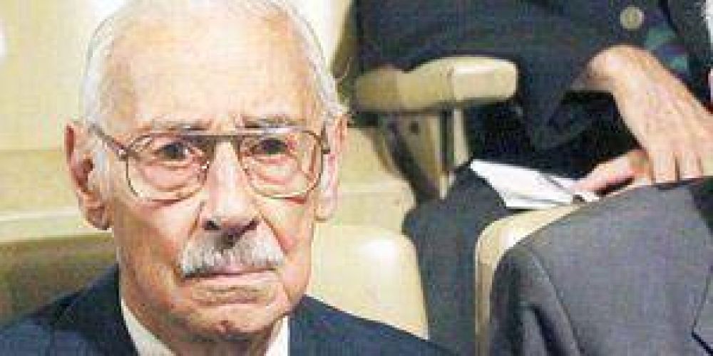 Videla neg� haber llamado a un golpe militar