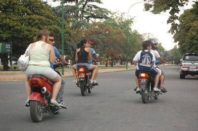 Cansados de las picadas, vecinos de avenida San Mart�n decidieron dejar de pagar las tasas