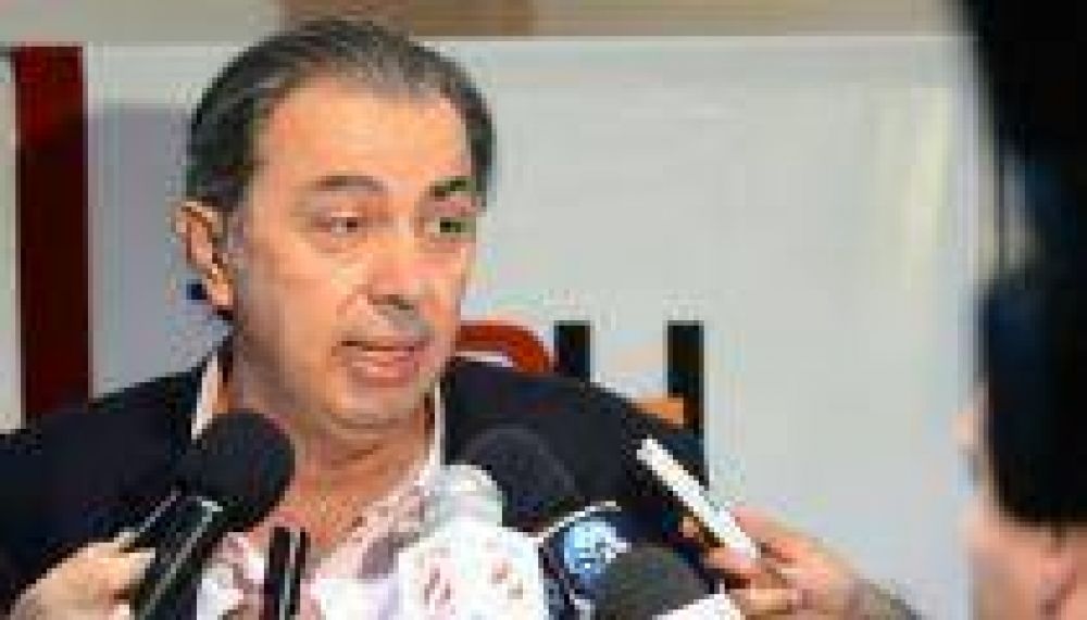 Rodolfo Urtubey: "Juan Carlos Romero est� en campa�a, yo en gesti�n"