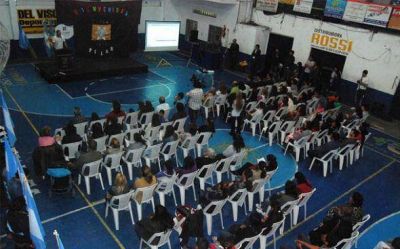 M�s de 2 mil personas se anotaron para terminar la primaria y secundaria en Pilar