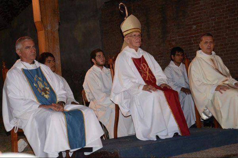 Emotiva celebraci�n en el Seminario "Santiago el Mayor" que abri� su ciclo formativo
