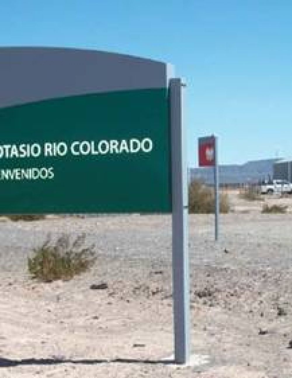 Vale: trabajadores bloquean el ingreso al campamento