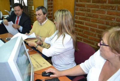 Apertura de sobres de licitaci�n para obra de entubamiento