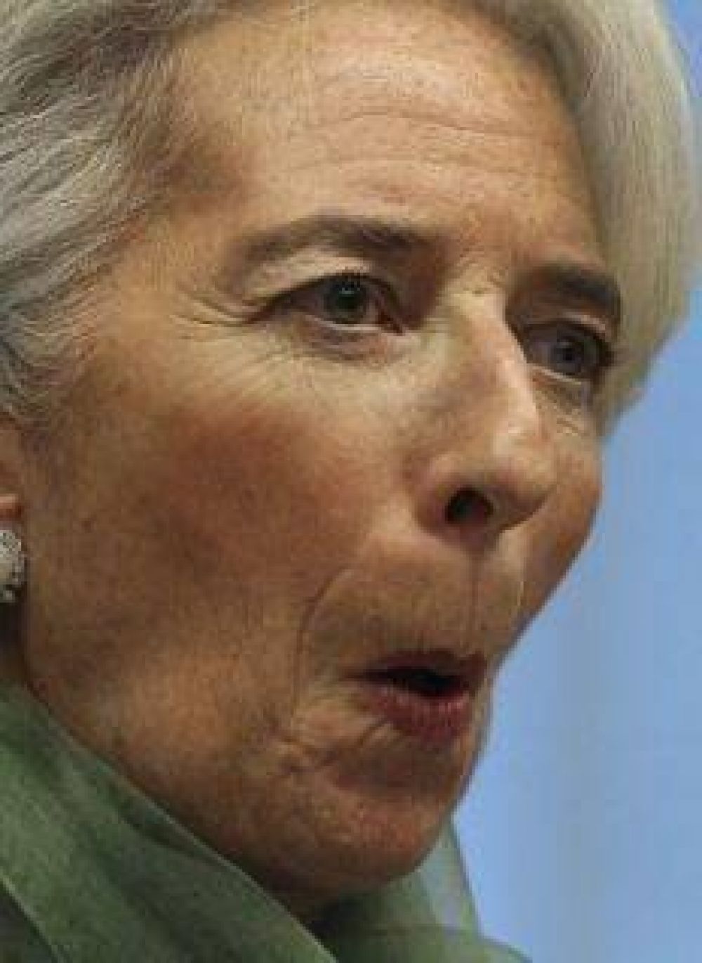 La polic�a allan� la casa de Lagarde por presunto delito econ�mico