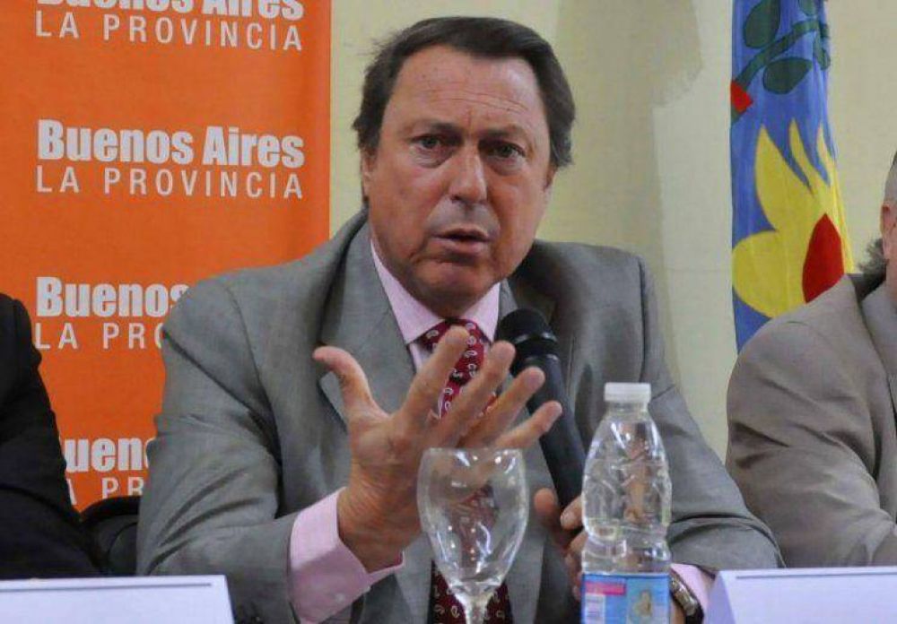Enga�aba a nenas por Facebook para obtener sus fotos desnudas