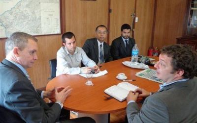Proyecto para rematar animales que deambulen en las rutas: la C�mara de Comercio se reuni� con Pedrini