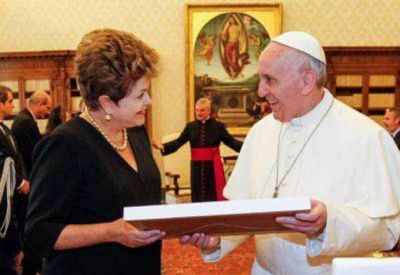 Francisco confirm� a Rousseff que en julio visitar� Brasil
