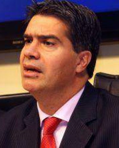 El gobernador reiter� la defensa de la pol�tica salarial y dijo que no se puede estar en conflicto permanente