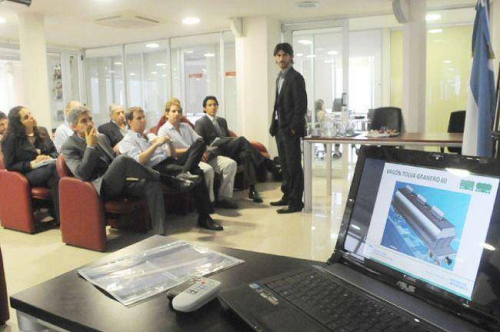 Fabricaciones Militares present� el dise�o de un vag�n ferroviario cerealero