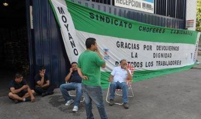Derrota de Moyano por afiliados mercantiles