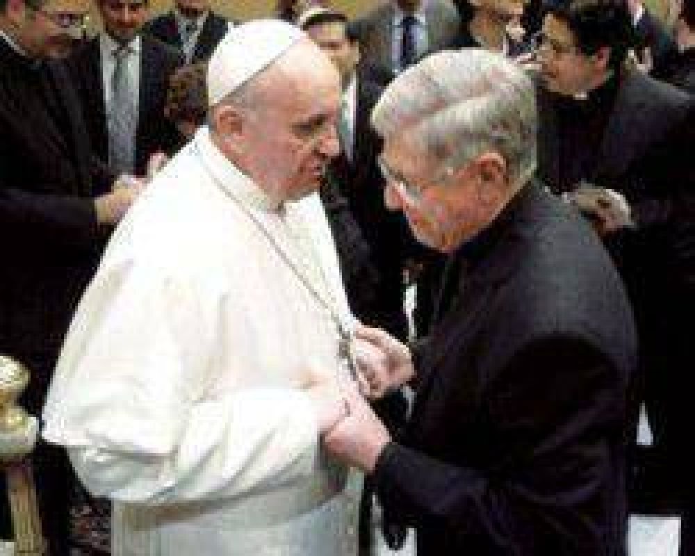Monseor Delgado tiene chances de ocupar el lugar de Bergoglio