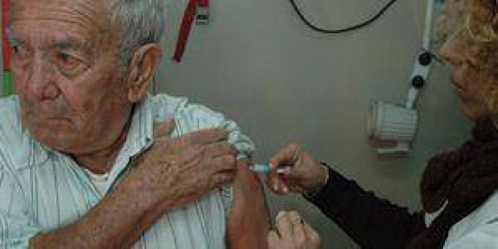  Lanzan campa�a de vacunaci�n antigripal