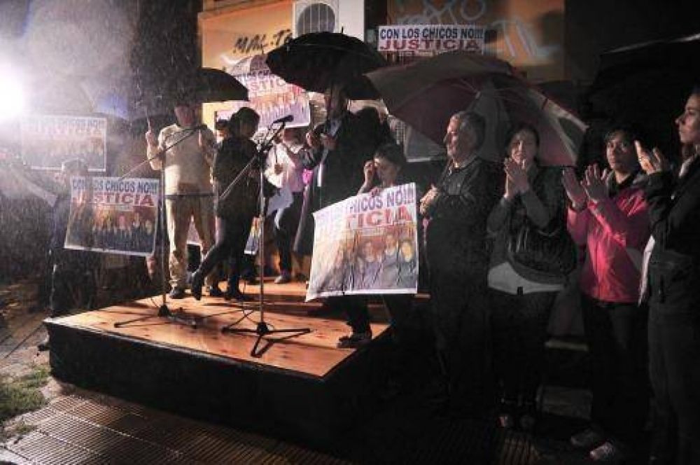 Padres del jard�n Tribil�n reclaman por justicia
