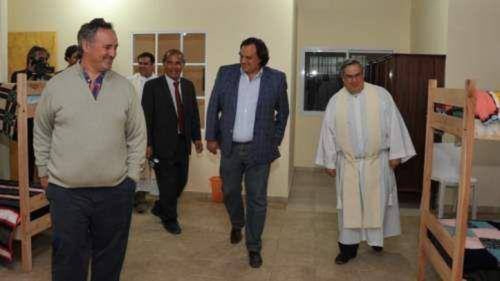 Se inaugur� espacio de contenci�n y refugio para adultos en San Miguel
