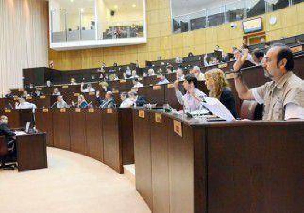 Suspenden ejecuciones hipotecarias 