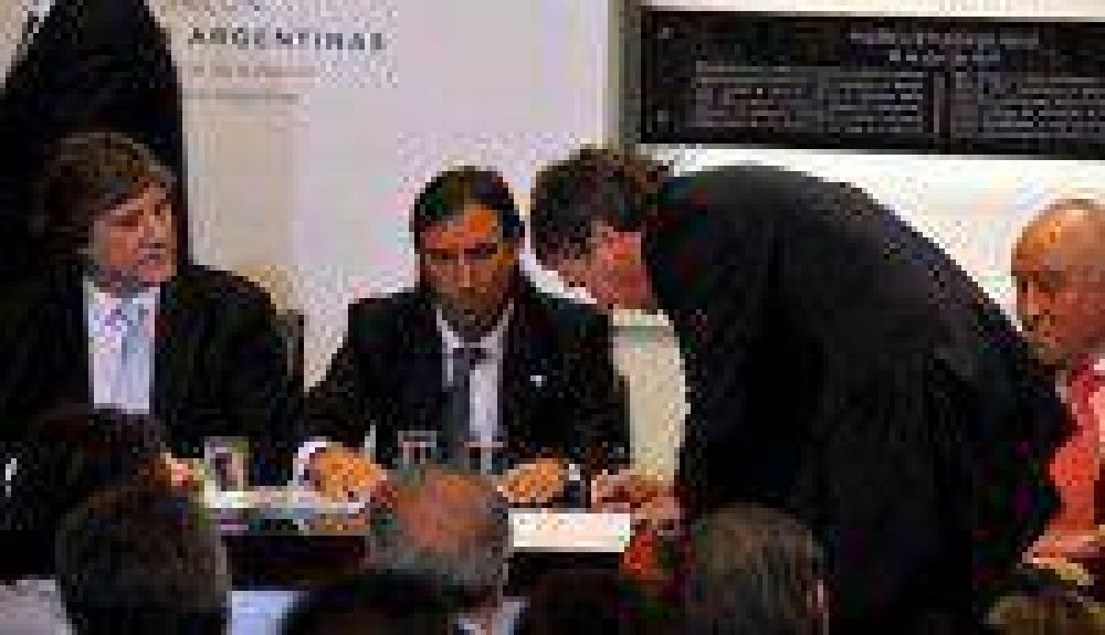 Yauhar anunci� cr�ditos para la actividad sucro-alcoholera de Jujuy