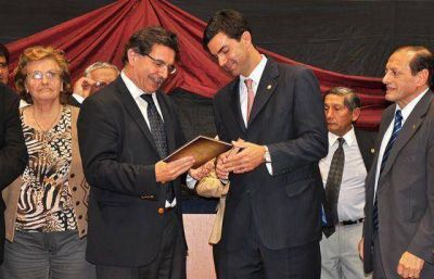 �Trabajamos para que la universidad p�blica sea un instrumento de transformaci�n en la calidad de vida de los salte�os� dijo Urtubey