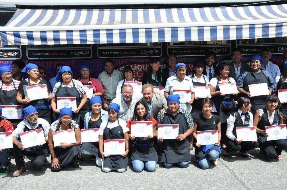 M�s de 40 residentes de Campo Quijano se capacitaron en gastronom�a