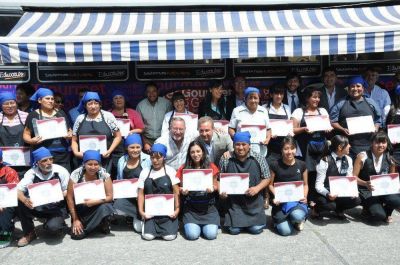 M�s de 40 residentes de Campo Quijano se capacitaron en gastronom�a