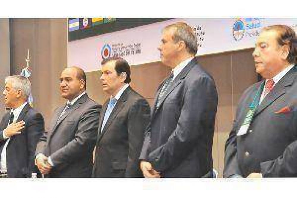 Zamora y el ministro Manzur declarar�n libre de Chagas a departamentos Quebrachos y Ojo de Agua