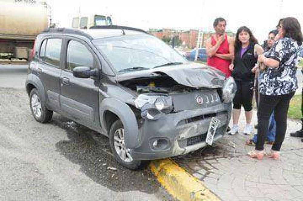 Una mujer sufri� lesiones en un choque