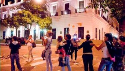 Por ley, quieren prohibir los piquetes y reclamos en la calle
