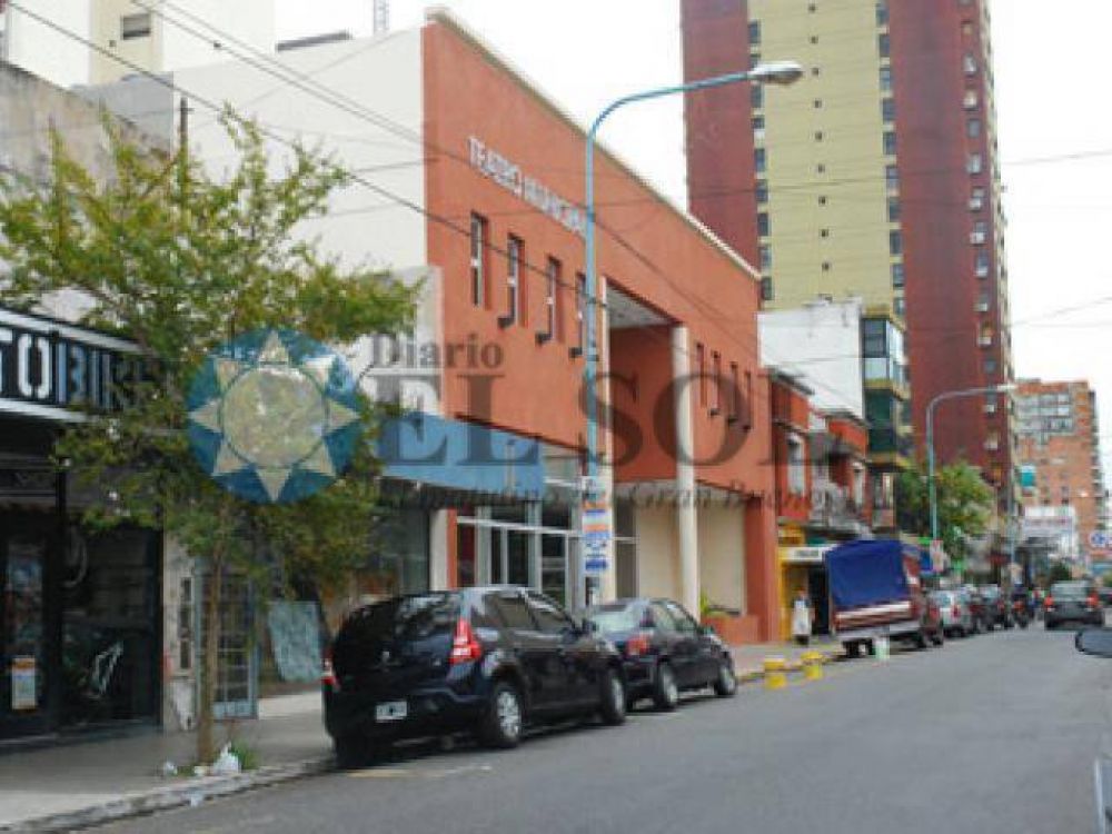 El Teatro, para abril