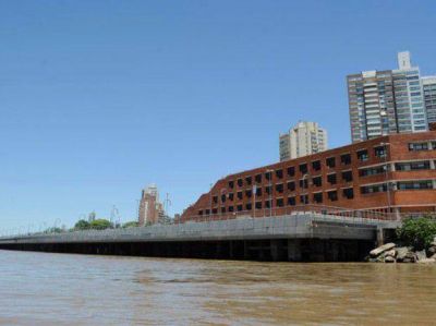La Municipalidad avanza con la refacci�n de los muelles costeros