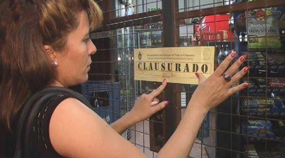 Inspectores contin�an aplicando un decreto discriminatorio firmado por el intendente Jalil