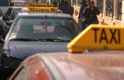 El municipio otorgará créditos para renovar taxis y remises