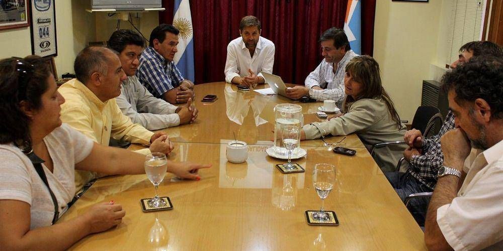 Mesa de salarios: El Municipio de Ushuaia acord� con los gremios