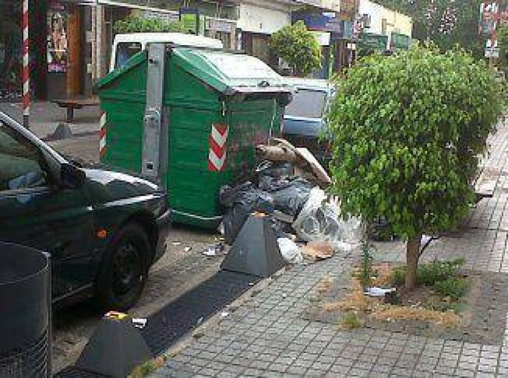 Los bernalenses atestiguan los problemas que tienen con la basura