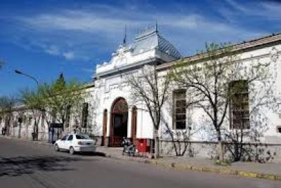 Y el Secretario de Salud... Papel�n acad�mico y administrativo en el Hospital Municipal? 