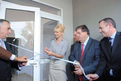 Garc�s, Collia y Rabolini inauguraron la ampliaci�n del Hospital de Stroeder