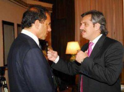 Sciolistas suman nombres enfrentados con CFK