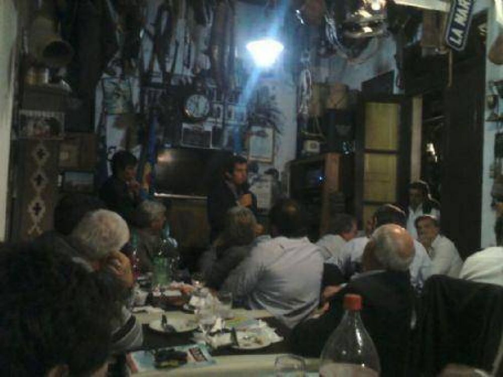 Con un mensaje claro, Proa La Plata se present� oficialmente: �Posse es el mejor candidato�