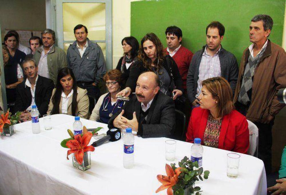 Inza present� al nuevo equipo de salud