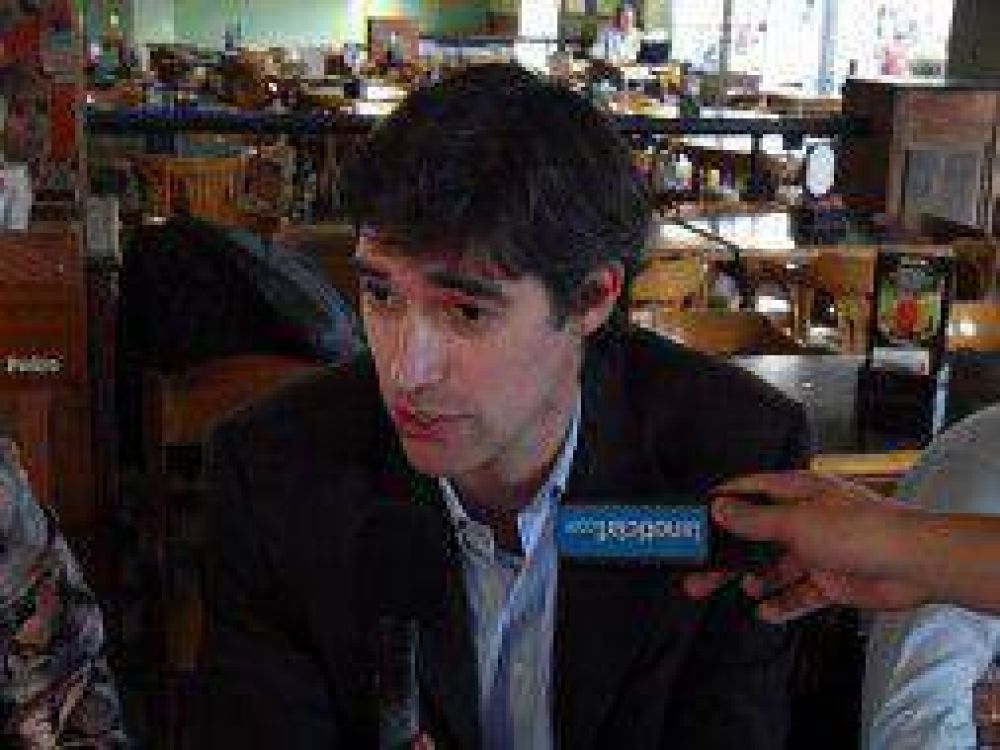 Elecciones 2013: Adri�n P�rez ser� primer candidato a Diputado Nacional por la CC-ARI