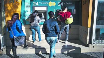 Se complica Chipre: extienden el feriado bancario al martes