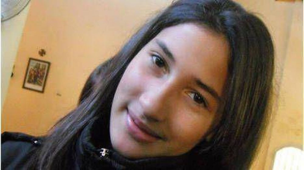 Buscan a una chica de 14 a�os que desapareci� cuando sali� del colegio