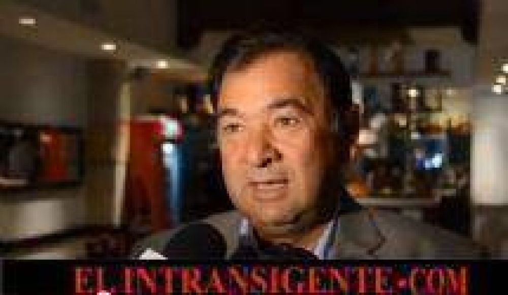 Miguel Isa: "El gobierno de Urtubey es m�s abarcativo e inclusivo, y el de Romero m�s marketinero"
