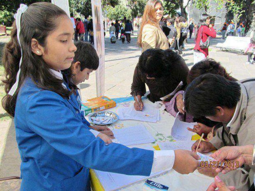 Firmas para el reconocimiento como �Bandera hist�rica nacional�