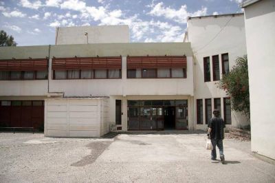 Reclaman medidas de seguridad en un colegio