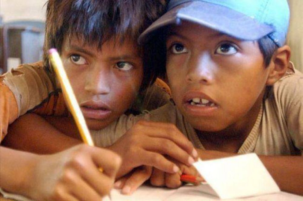 Reclaman una ley de educaci�n de gesti�n comunitaria ind�gena