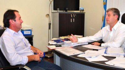 Eliceche se reuni� con el Intendente de El Hoyo
