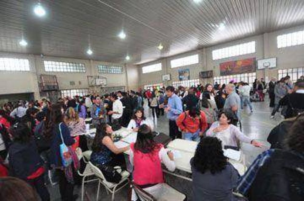 Comenzaron las titularizaciones para 3.900 docentes en Santa Cruz