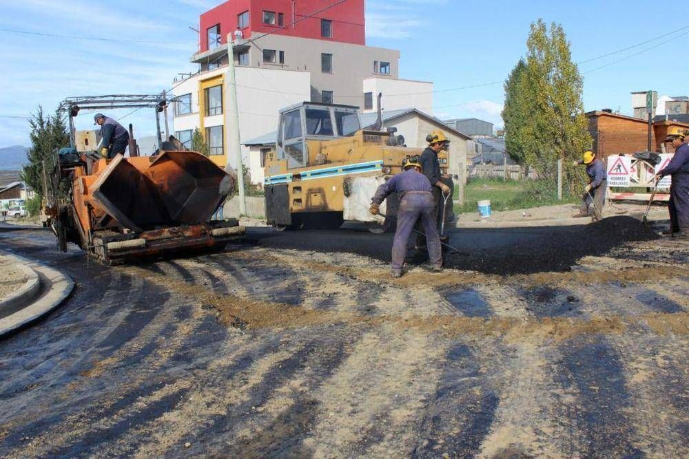 Avanza la pavimentaci�n de los barrios Akawaia e Itulara