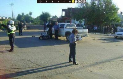 Un joven motociclista muri� al colisionar contra una camioneta